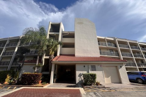 Condo in Oakland Park, Florida, 2 bedrooms  № 2366080