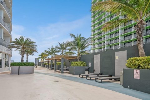 Condominio en venta en Miami, Florida, 2 dormitorios, 97.36 m2 № 1938851 - foto 20