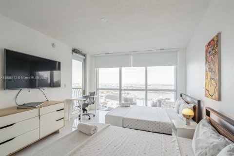 Condominio en venta en Miami, Florida, 2 dormitorios, 97.36 m2 № 1938851 - foto 10