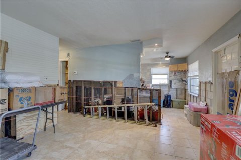 Commercial property in Treasure Island, Florida 4 bedrooms, 277.96 sq.m. № 1688458 - photo 15