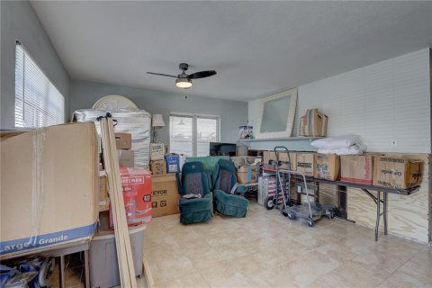 Commercial property in Treasure Island, Florida 4 bedrooms, 277.96 sq.m. № 1688458 - photo 10