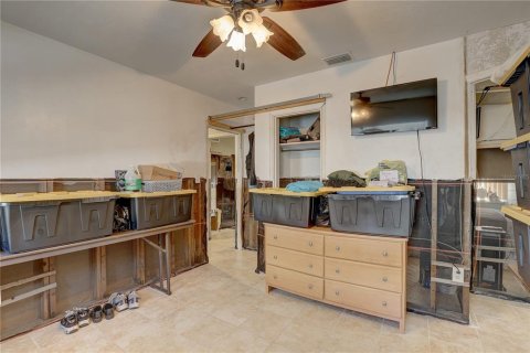 Commercial property in Treasure Island, Florida 4 bedrooms, 277.96 sq.m. № 1688458 - photo 24