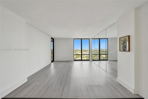 Condo in Hollywood, Florida, 2 bedrooms  № 2243935 - photo 24