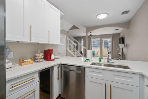 Купить таунхаус в Киссимми, Флорида 9 комнат, 136.38м2, № 2207193 - фото 7