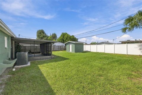 House in Tampa, Florida 4 bedrooms, 108.51 sq.m. № 2391187 - photo 26