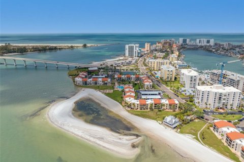 Condo in Clearwater, Florida, 2 bedrooms  № 1631795 - photo 1