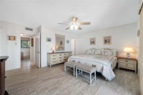Condo in Clearwater, Florida, 2 bedrooms  № 1631795 - photo 21