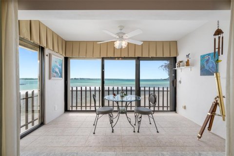 Condo in Clearwater, Florida, 2 bedrooms  № 1631795 - photo 16