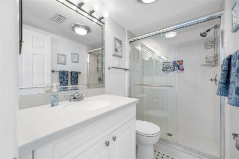 Condo in Clearwater, Florida, 2 bedrooms  № 1631795 - photo 28