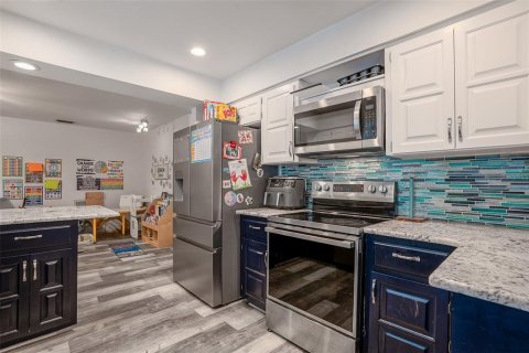 Villa ou maison à vendre à Winter Haven, Floride: 4 chambres, 204.94 m2 № 1895017 - photo 6