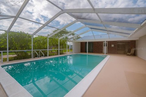 Villa ou maison à vendre à Winter Haven, Floride: 4 chambres, 204.94 m2 № 1895017 - photo 16