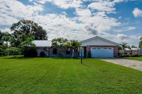 Villa ou maison à vendre à Winter Haven, Floride: 4 chambres, 204.94 m2 № 1895017 - photo 1
