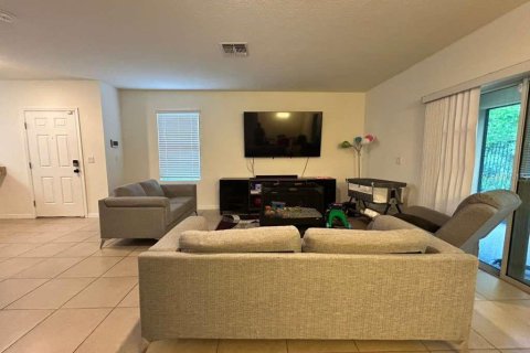 Touwnhouse à louer à Davenport, Floride: 3 chambres, 160.16 m2 № 2100767 - photo 7