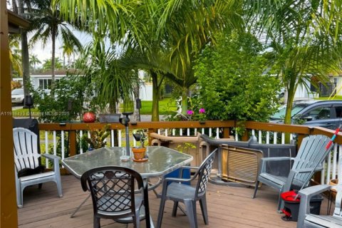 Дом в Холливуд, Флорида 2 спальни, 155.43м2 № 2018447