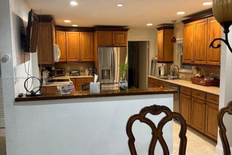 Купить виллу или дом в Холливуд, Флорида 2 спальни, 155.43м2, № 2018447 - фото 13