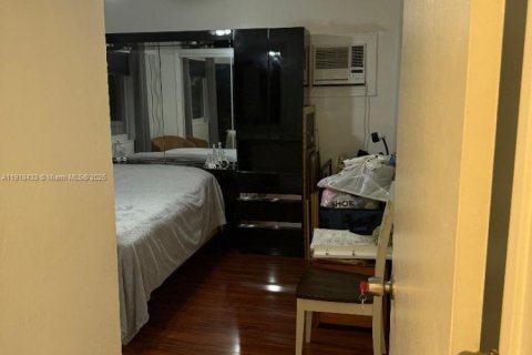 Купить виллу или дом в Холливуд, Флорида 2 спальни, 155.43м2, № 2018447 - фото 29