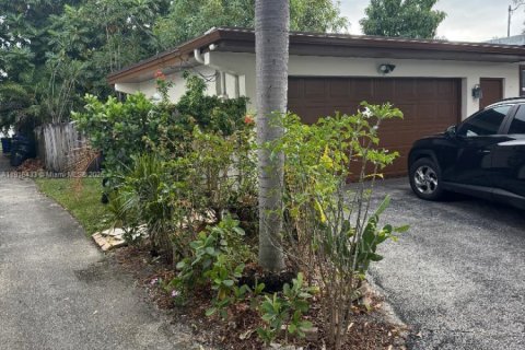 Купить виллу или дом в Холливуд, Флорида 2 спальни, 155.43м2, № 2018447 - фото 11