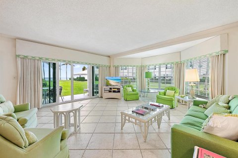Condo in Manalapan, Florida, 3 bedrooms  № 2158414 - photo 2