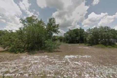 Commercial property in Clewiston, Florida № 2177024