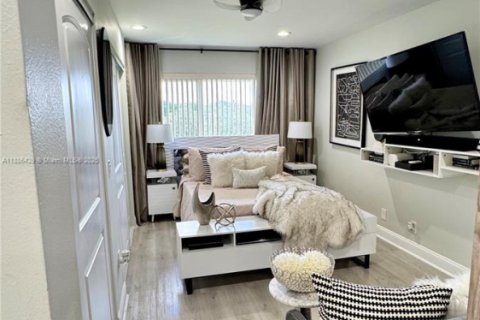 Condominio en venta en Pembroke Pines, Florida, 2 dormitorios, 110.83 m2 № 1981765 - foto 23
