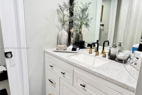 Condominio en venta en Pembroke Pines, Florida, 2 dormitorios, 110.83 m2 № 1981765 - foto 19