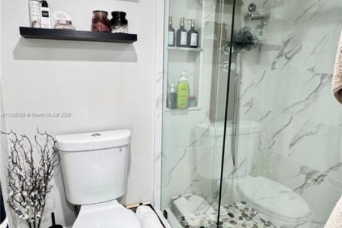 Condominio en venta en Pembroke Pines, Florida, 2 dormitorios, 110.83 m2 № 1981765 - foto 20