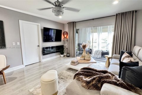 Condominio en venta en Pembroke Pines, Florida, 2 dormitorios, 110.83 m2 № 1981765 - foto 6