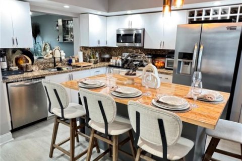 Condominio en venta en Pembroke Pines, Florida, 2 dormitorios, 110.83 m2 № 1981765 - foto 10