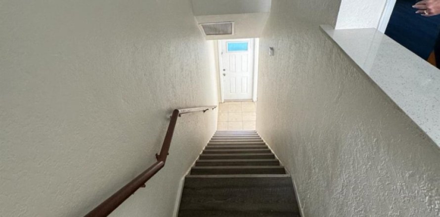 Townhouse in Miami, Florida 2 bedrooms, 86.4 sq.m. № 1098700