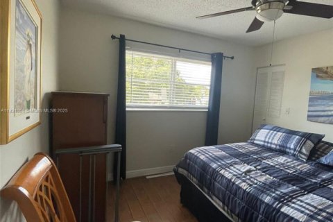 Condo in Hallandale Beach, Florida, 2 bedrooms  № 1783632 - photo 10