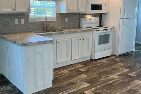 House in Port Charlotte, Florida 1 bedroom, 59.46 sq.m. № 1849672 - photo 11