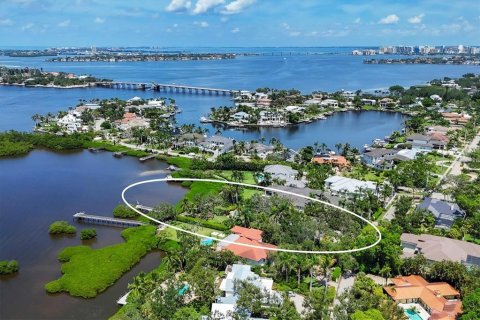 Casa en alquiler en Sarasota, Florida, 4 dormitorios, 384.99 m2 № 1908371 - foto 1