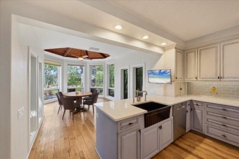 Casa en alquiler en Sarasota, Florida, 4 dormitorios, 384.99 m2 № 1908371 - foto 19