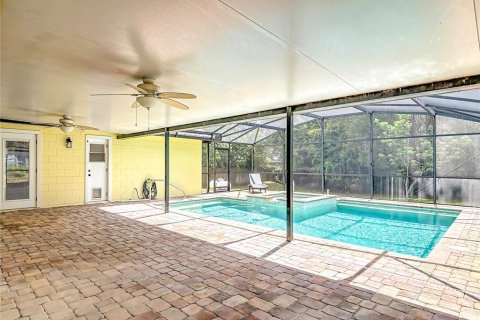 Villa ou maison à vendre à Deltona, Floride: 3 chambres, 149.76 m2 № 2310397 - photo 4