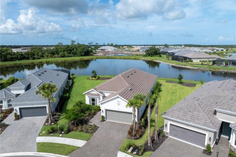 House in Sarasota, Florida 3 bedrooms, 219.9 sq.m. № 2359362