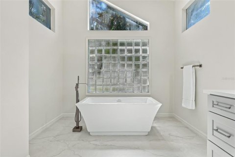 Villa ou maison à vendre à Saint Petersburg, Floride: 4 chambres, 291.34 m2 № 2438286 - photo 12