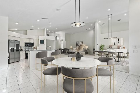 Villa ou maison à vendre à Saint Petersburg, Floride: 4 chambres, 291.34 m2 № 2438286 - photo 6