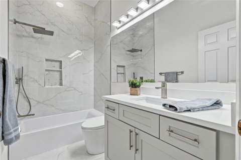 Villa ou maison à vendre à Saint Petersburg, Floride: 4 chambres, 291.34 m2 № 2438286 - photo 24