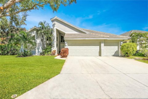Villa ou maison à Saint Petersburg, Floride 4 chambres, 291.34 m2 № 2438286