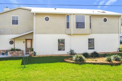 House in Punta Gorda, Florida 3 bedrooms, 306.58 sq.m. № 1261019 - photo 11