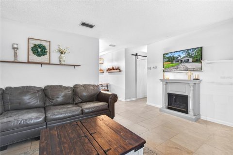 Villa ou maison à vendre à Mount Plymouth, Floride: 3 chambres, 101.82 m2 № 2279959 - photo 6