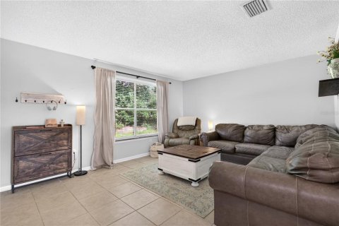 Villa ou maison à vendre à Mount Plymouth, Floride: 3 chambres, 101.82 m2 № 2279959 - photo 5
