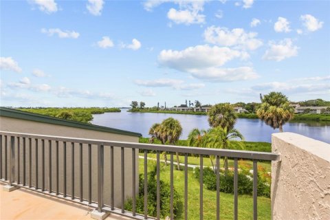 Copropriété à vendre à Sarasota, Floride: 3 chambres, 164.44 m2 № 2371197 - photo 22
