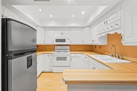 Copropriété à vendre à Sarasota, Floride: 3 chambres, 164.44 m2 № 2371197 - photo 13