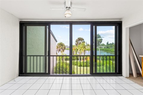 Copropriété à vendre à Sarasota, Floride: 3 chambres, 164.44 m2 № 2371197 - photo 10