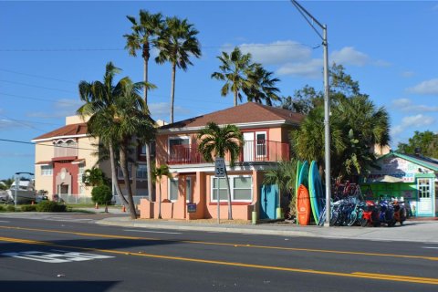 Appartement à louer à Madeira Beach, Floride: 2 chambres, 65.03 m2 № 1744431 - photo 1