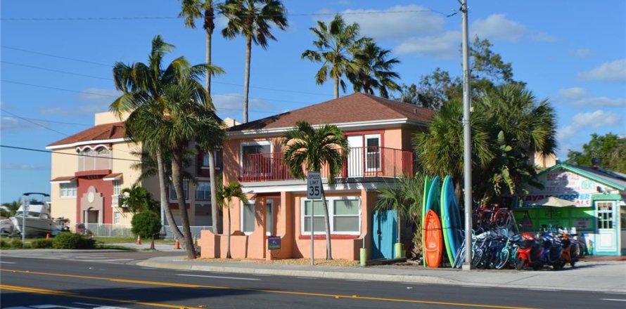 Appartement à Madeira Beach, Floride 2 chambres, 65.03 m2 № 1744431