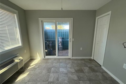 Appartement à louer à Madeira Beach, Floride: 2 chambres, 65.03 m2 № 1744431 - photo 12