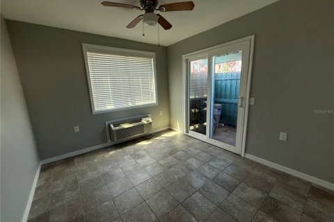Appartement à louer à Madeira Beach, Floride: 2 chambres, 65.03 m2 № 1744431 - photo 11