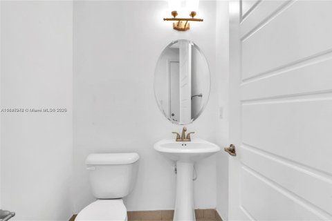 Снять в аренду виллу или дом в Майами, Флорида 3 спальни, 167.97м2, № 1936724 - фото 15